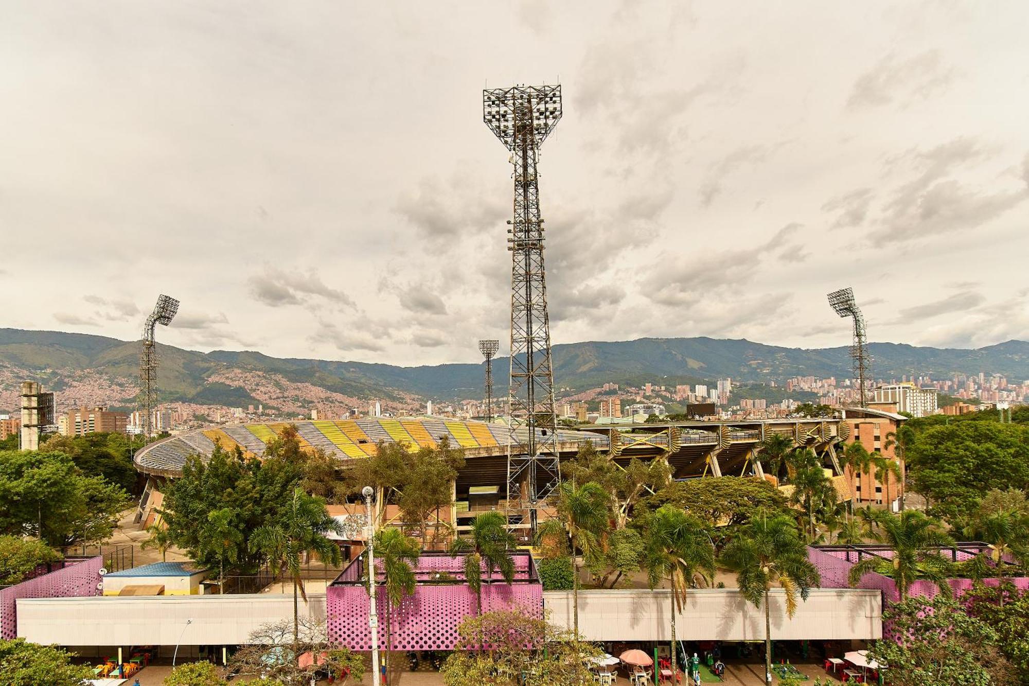 Lexum By Bernalo Hotels Medellín Buitenkant foto